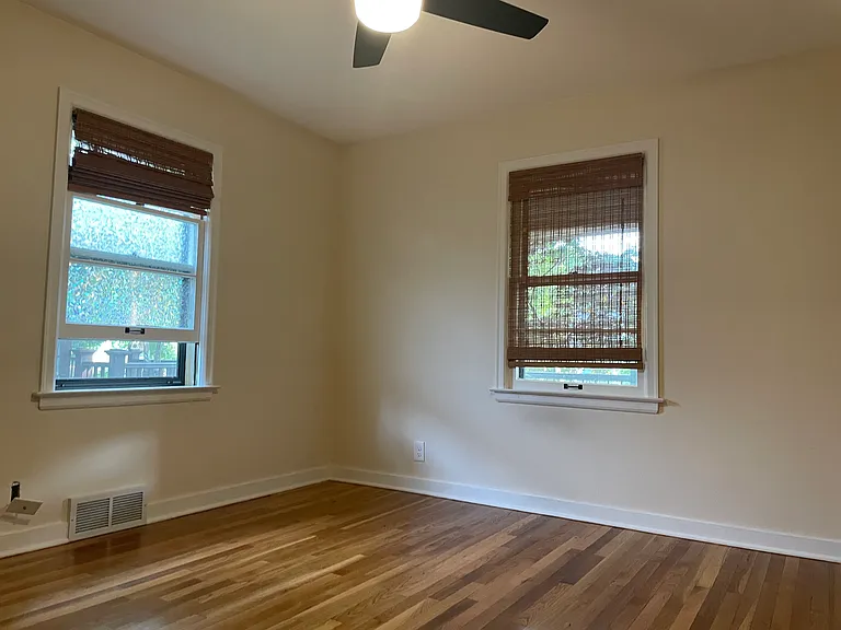 608 Chapman St — Photo 11