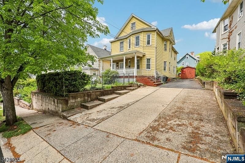 1st image of 52 Preston St