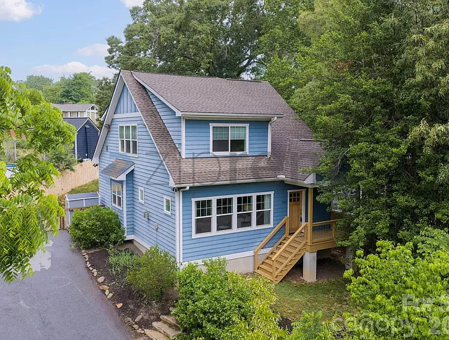 4 bed, 2.5 bath, 1920 sqft, $3,150 — Photo 1
