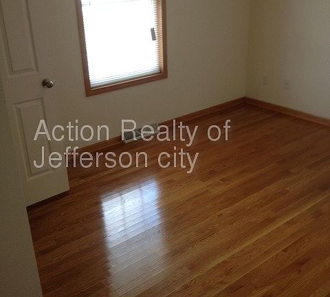 5th image of 4039 Buckingham Park