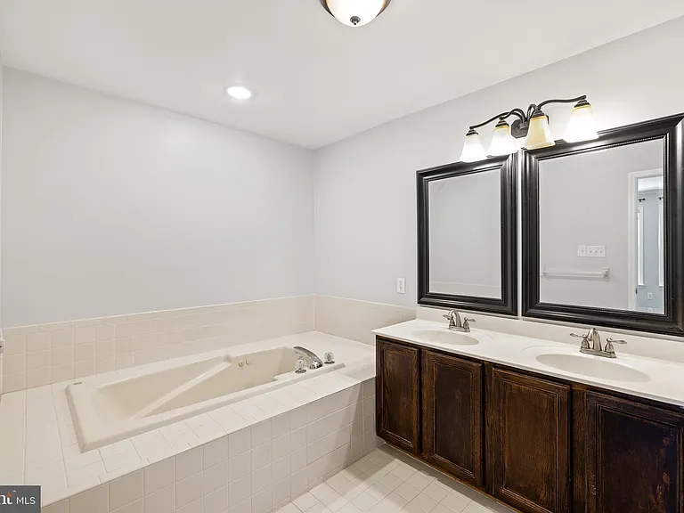 203 Princeton Cir — Photo 20