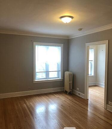 3rd image of 5063 N Glenwood Ave APT 2F