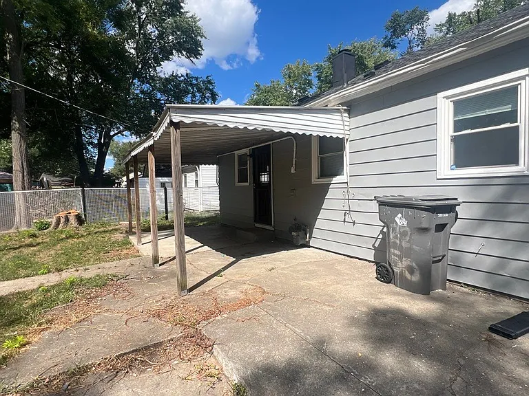 2250 N Goodlet Ave — Photo 8