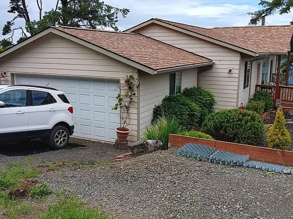 158 NW 55th St, Newport, OR 97365