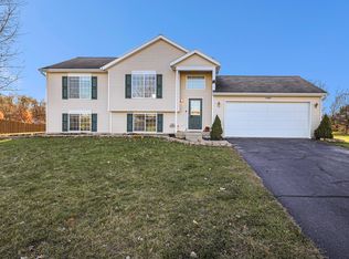 14669 Ivorystone Dr NE, Cedar Springs, MI