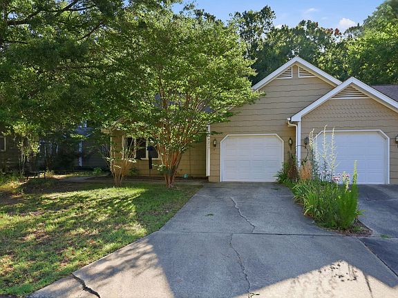 4th image of 4217 Pin Oak Dr