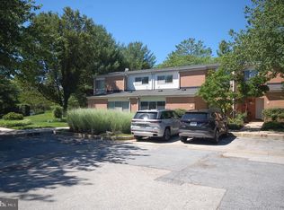 6 Lamplighter Ct #6, Pikesville, MD 21208