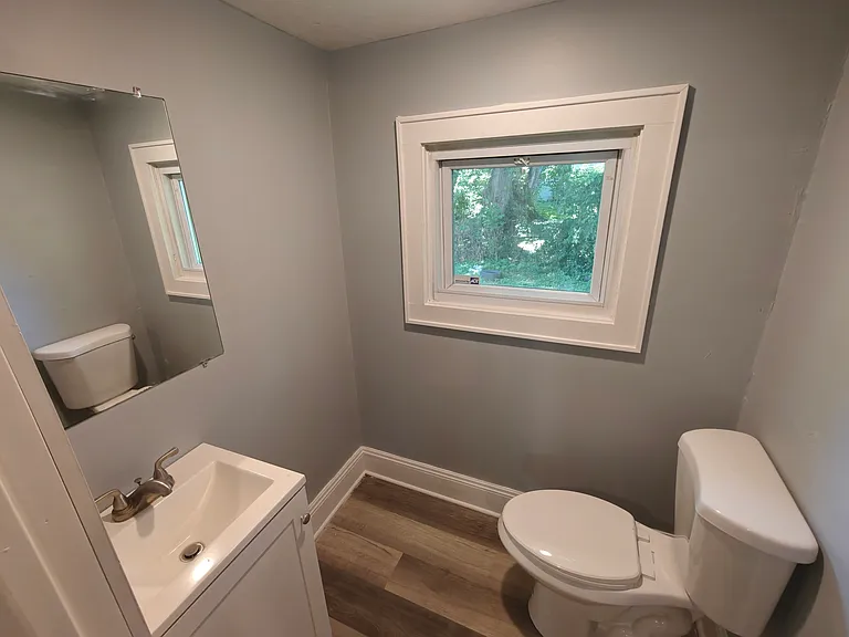 1024 Whittier Ave — Photo 11