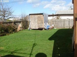 946 Pacific Ave, Coos Bay, OR 97420