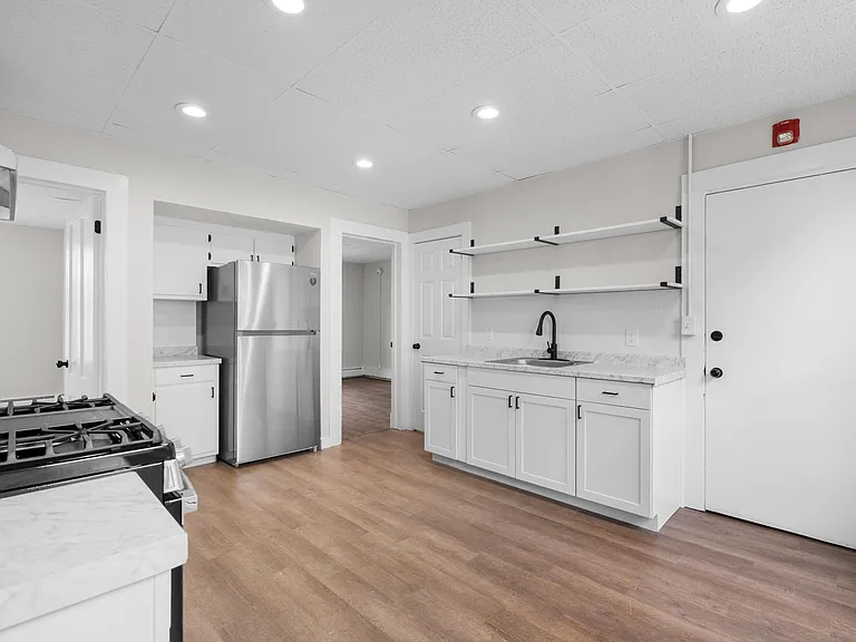 35 Newton St #1 — Photo 6