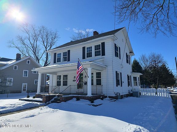 3rd image of 4351 Berwick Ave