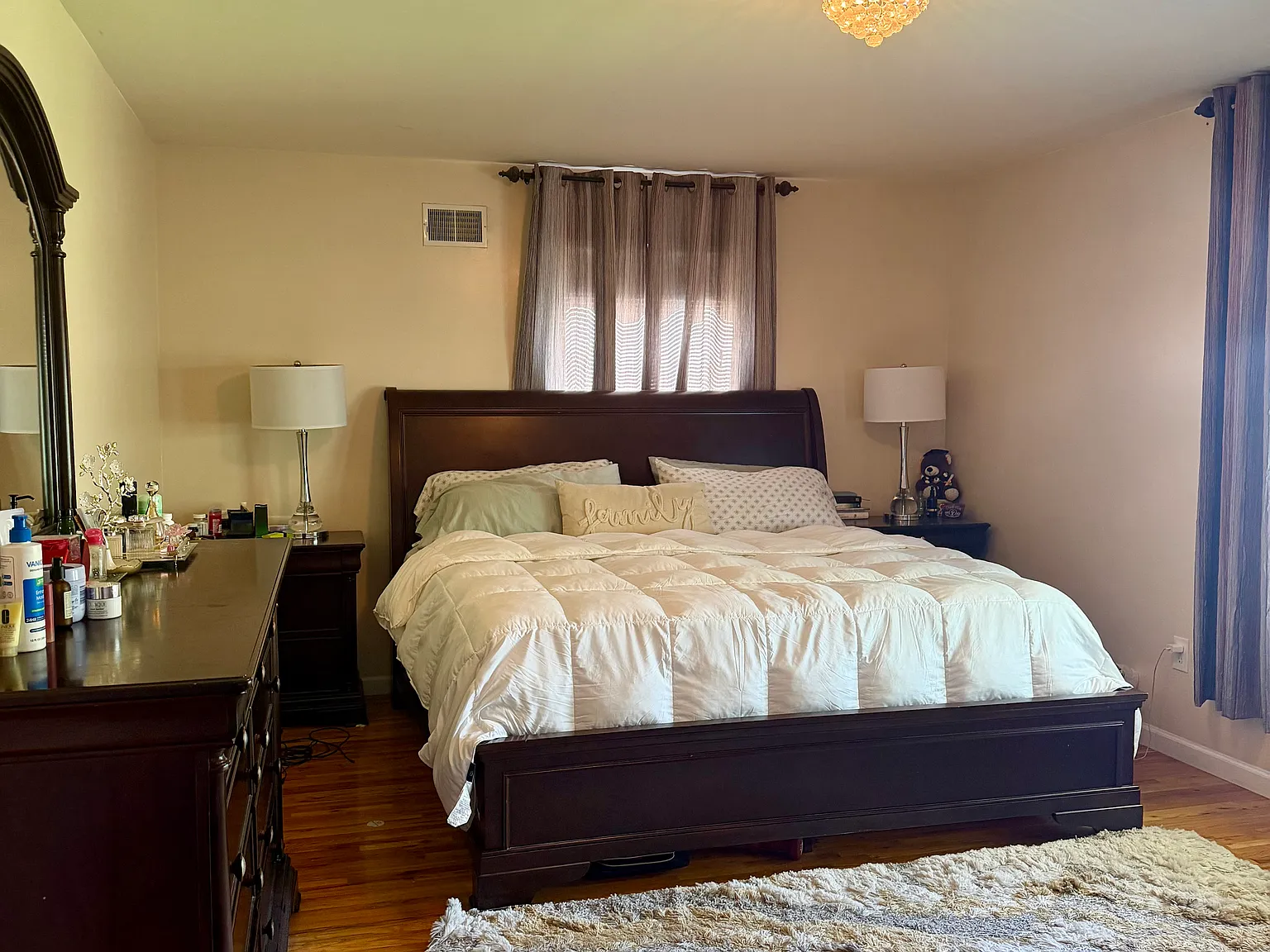3 bed, 1340 sqft, $2,400 — Photo 4