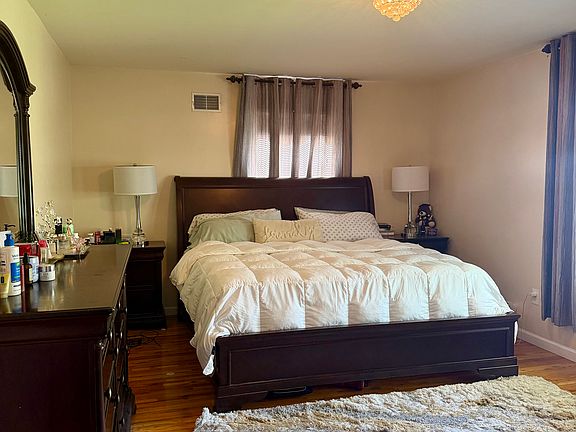 4th image of 14 Halleck St Floor 3