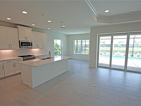 3rd image of 11565 Grey Egret Cir