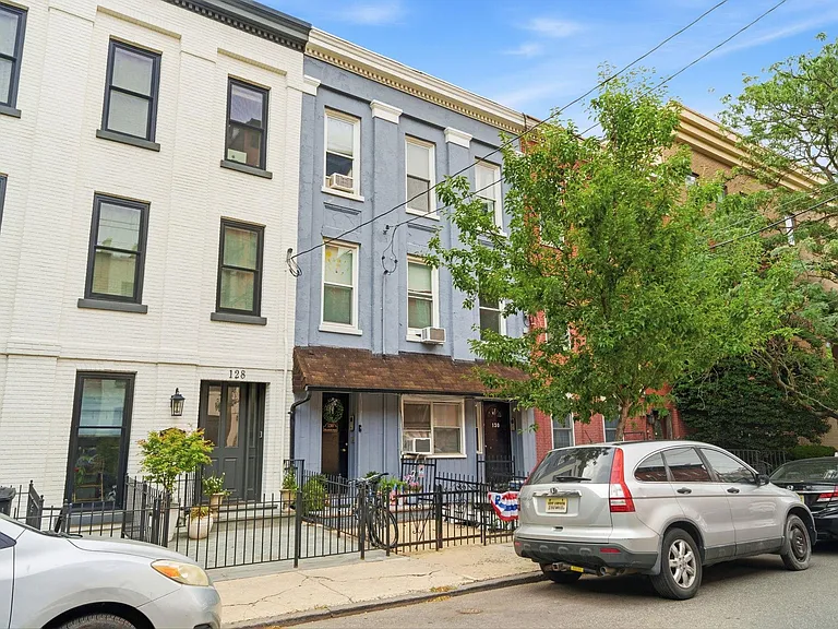 130 Bloomfield St #2 — Photo 5