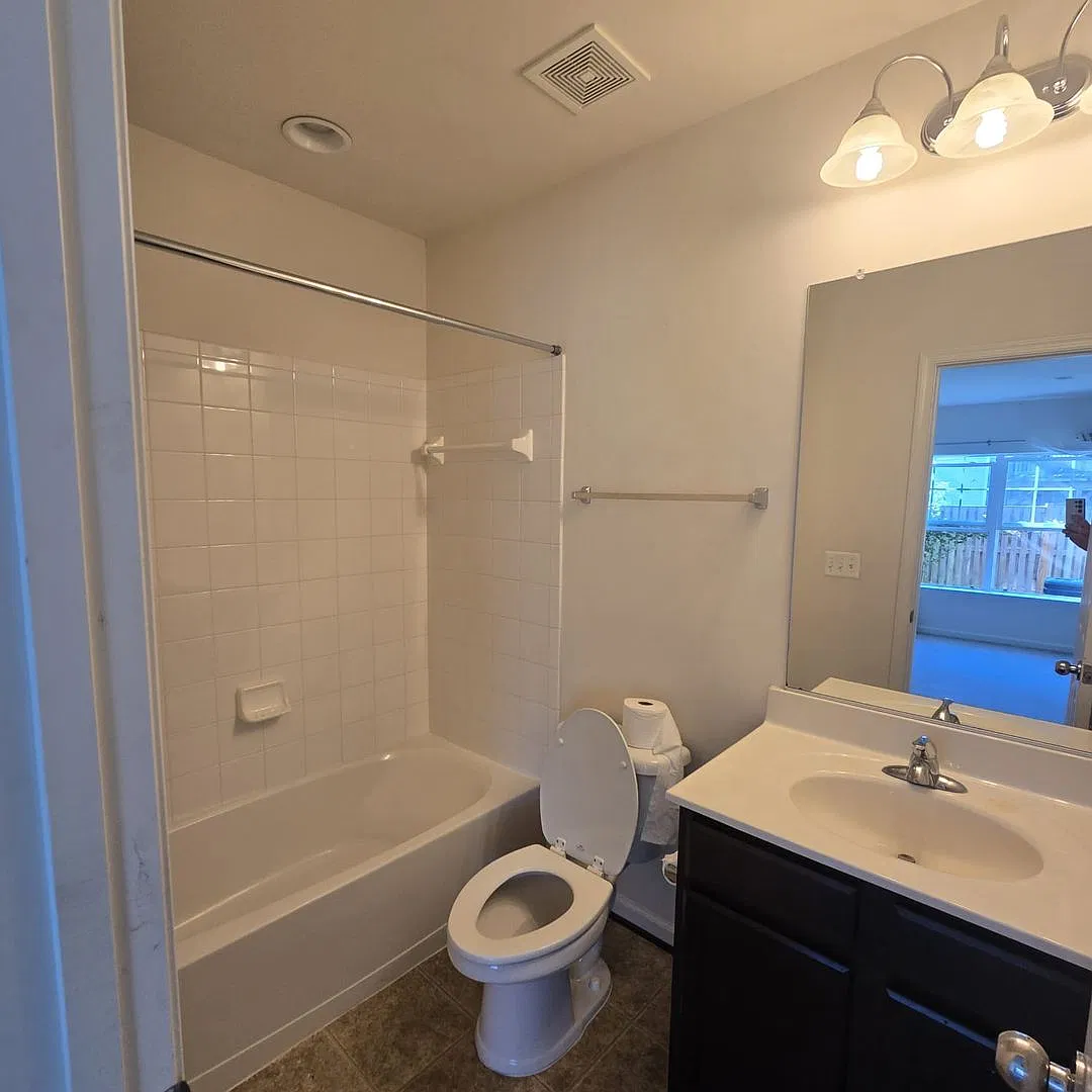 107 Dresden Ct — Photo 4