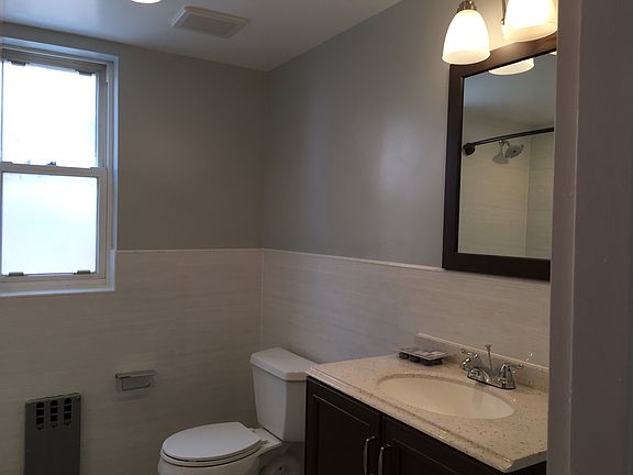 4th image of 10202 62nd Ave