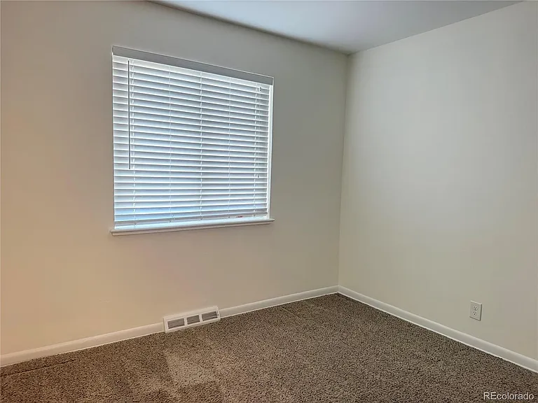1223 S Eaton St — Photo 10