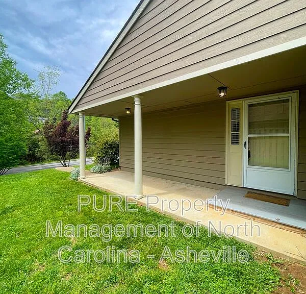38 Morning Glory Dr #C — Photo 12