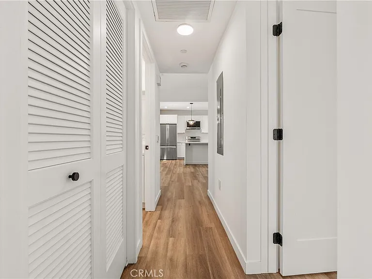 226 B Arena St — Photo 11