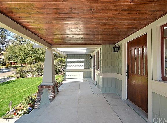 4th image of 1244 N Catalina Ave
