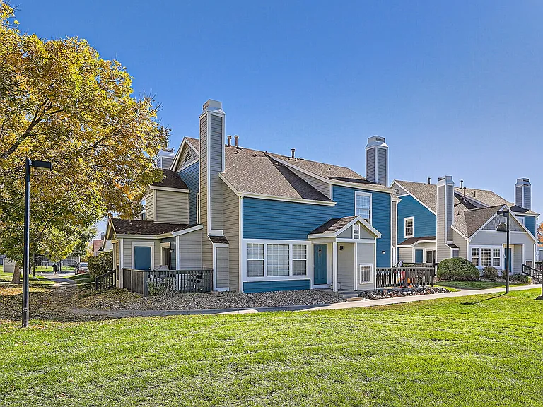 Village on Cypress — Photo 31