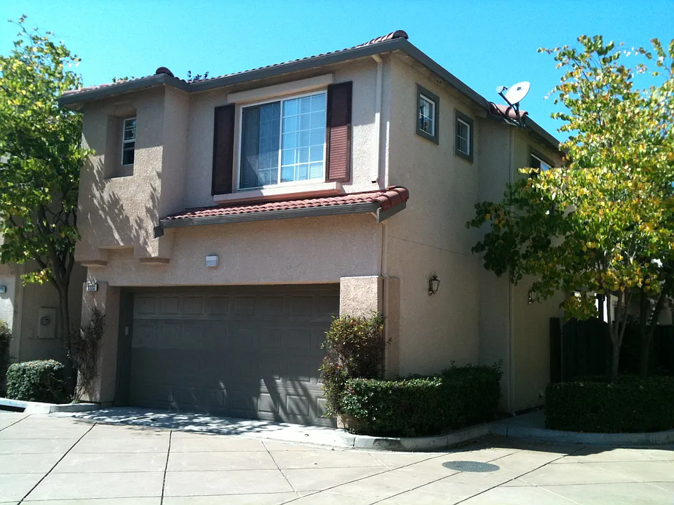2223 Kingfisher Ct