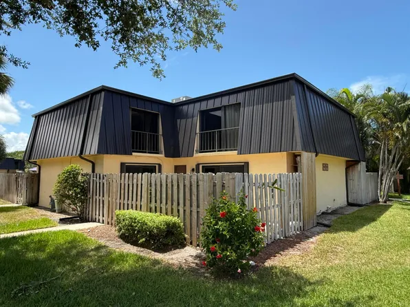 2470 Waterside Drive, Lake Worth, FL 33461