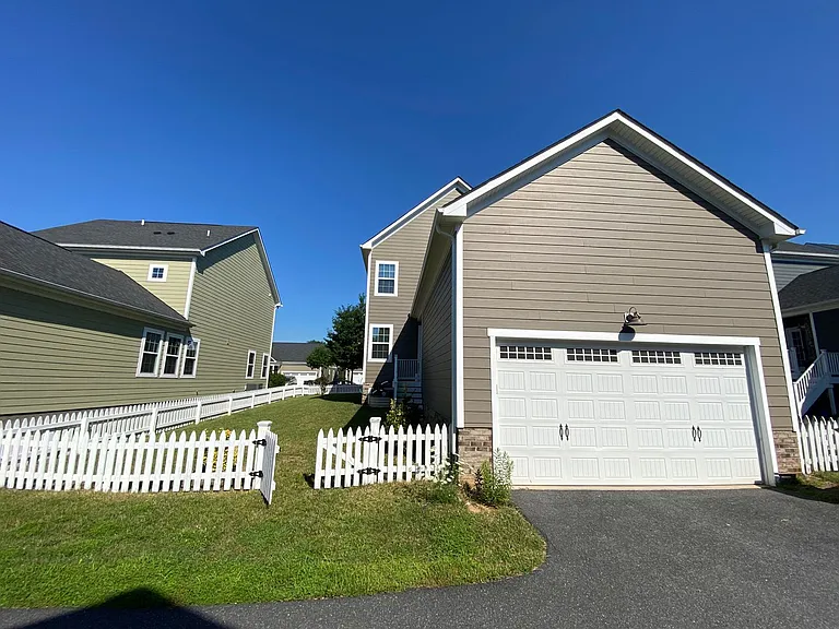 1956 Delila Dr — Photo 10