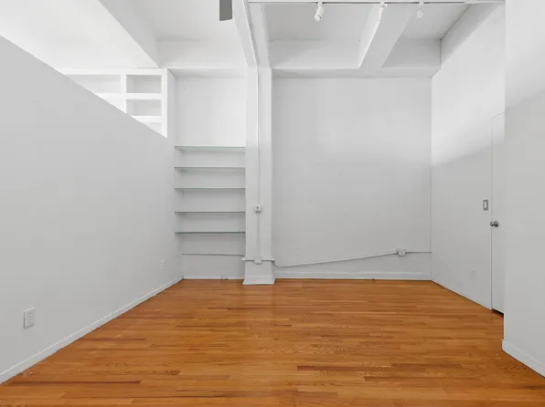 161 West 15th Street image 9 of 13