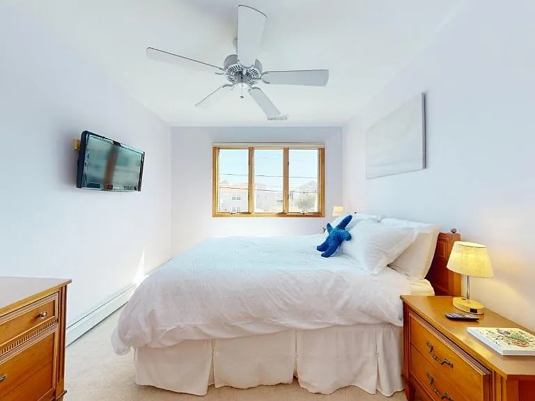 110 Sheridan Sq #B — Photo 13