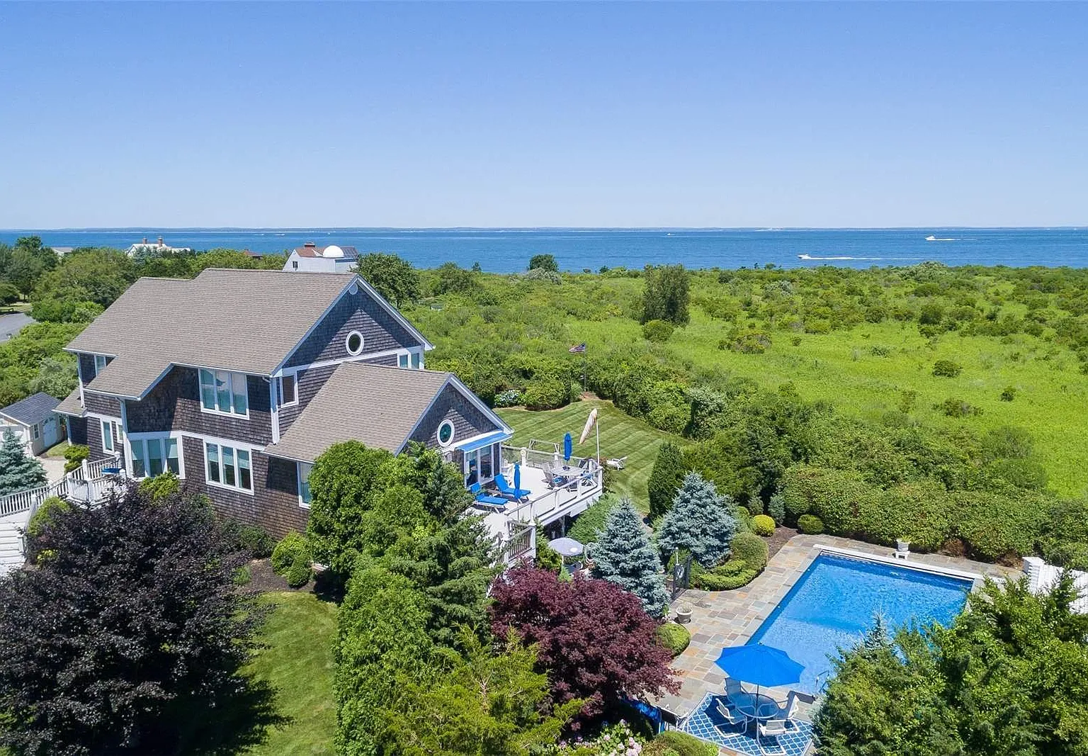 Spacious Home with Panoramic Views of Long Island Sound & pool — Photo 1