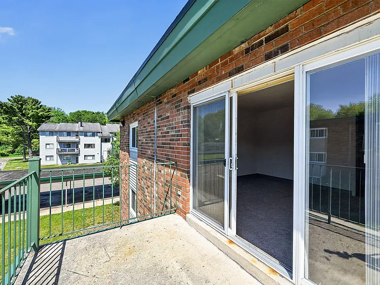 Exterior-Porch