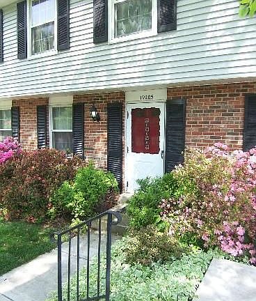2nd image of 19205 Saint Johnsbury Ln