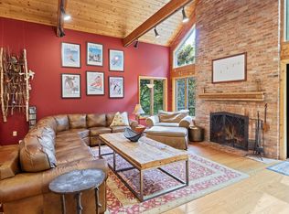 19 Roundtree Road, Winhall, VT 05340