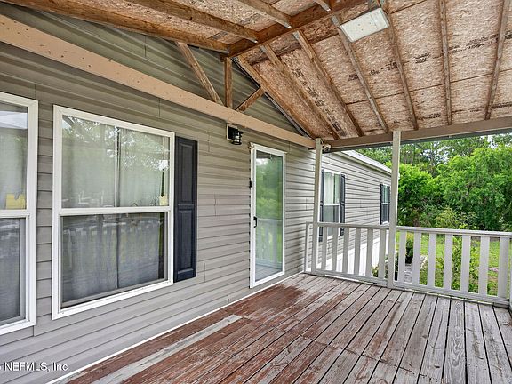 3rd image of 13725 MACAPA Road