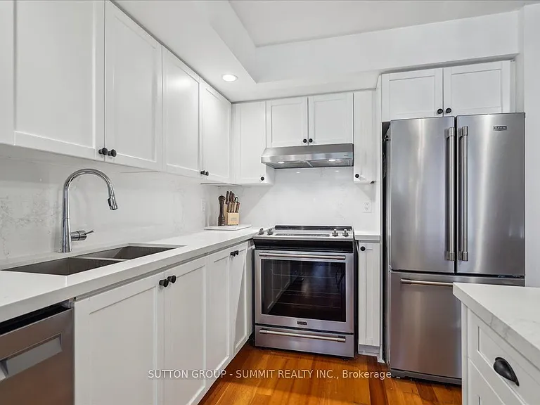 5229 Dundas St W #511 — Photo 15