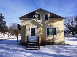 1802 10th St E, Menomonie, WI 54751