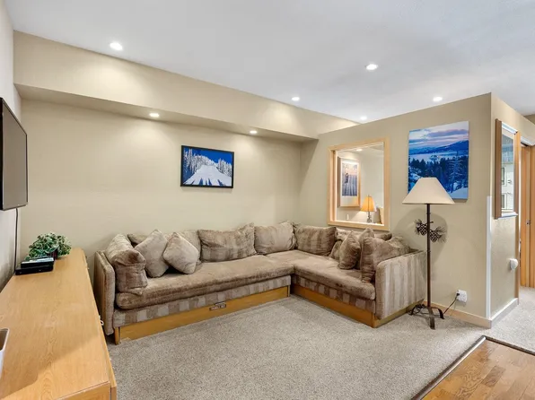 201 Shirley Canyon Rd #211, Olympic Valley, CA 96146