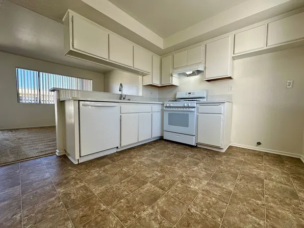 4900 W 118th Pl APT 6, Hawthorne, CA 90250