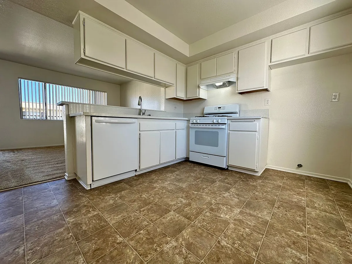 Building Photo - 4900 W 118th Pl #6