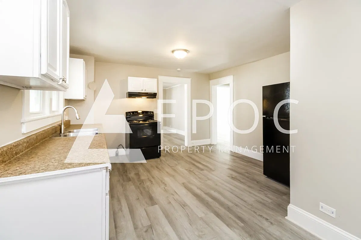 910 Caldwell St — Photo 4