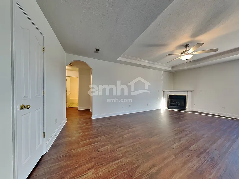 7800 Wisdom Ln — Photo 8