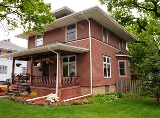 919 Larkin Ave, Elgin, IL 60123