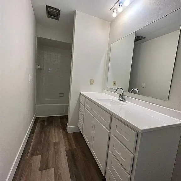 1717 Saint Andrews Dr #4 — Photo 8