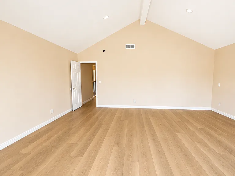 15517 Wilder Ave — Photo 8