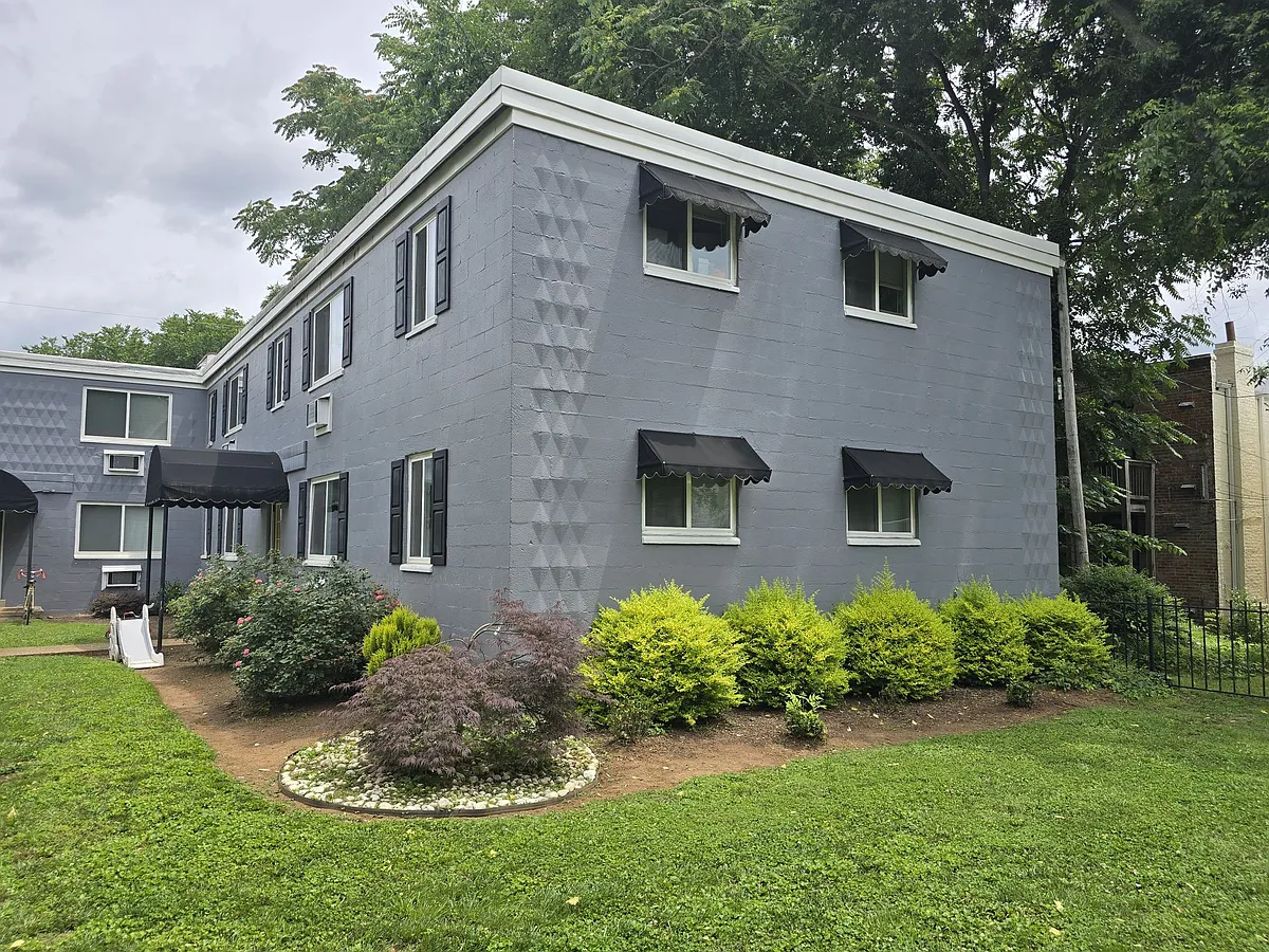 Building Photo - 3206 Ellwood Ave #C