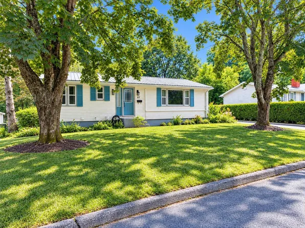 27 Smith Ave, Bridgewater, NS B4V 1Y2