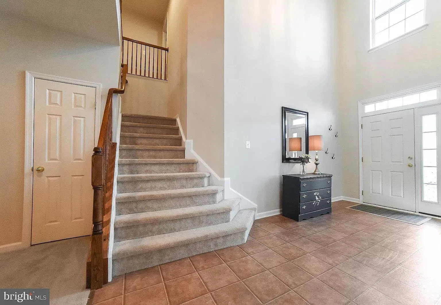 4 bed, 3212 sqft, $2,700 — Photo 2