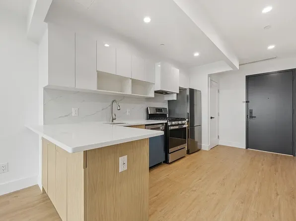 8800 Bay Pkwy Floor 3, Brooklyn, NY 11214